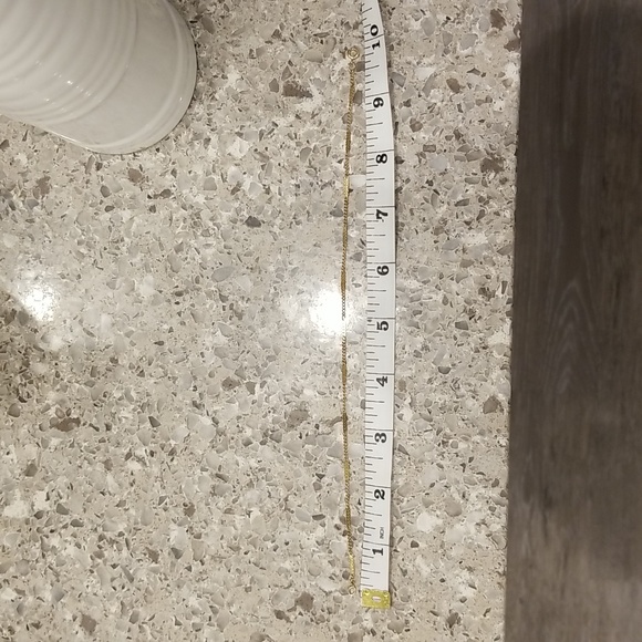 Gold thin bracelet 10" long. - Picture 4 of 5